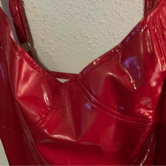 Vinyl-fully lined RED mini dress SZ 7-8. NWT! - Picture 5 of 6